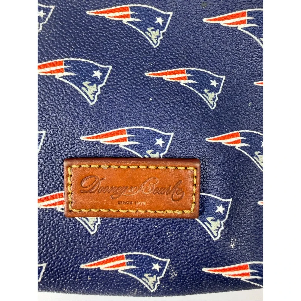 Dooney & Bourke New England Patriots Wristlet Pouch Navy Blue Leather Trim